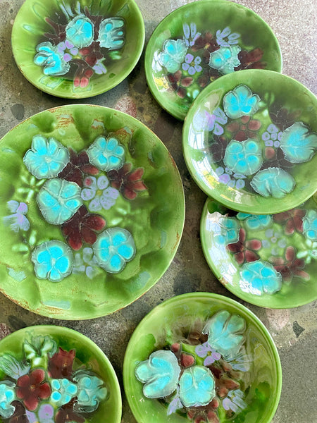 Ensemble plat et 6 assiettes artisanales