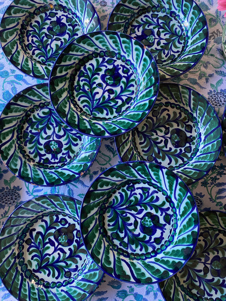 8 assiettes anciennes terre cuite vernissée