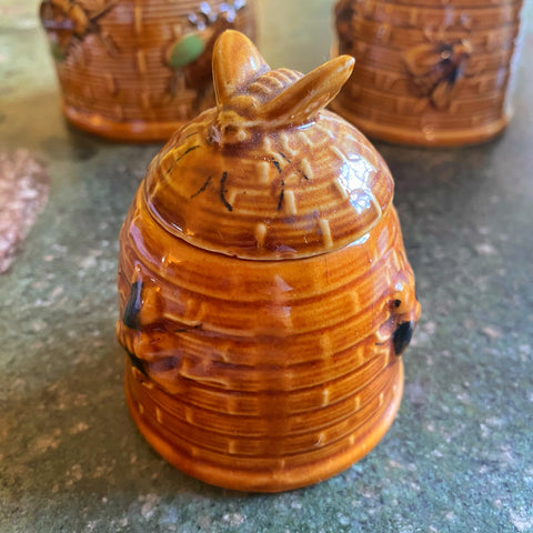Petit pot à miel en faïence