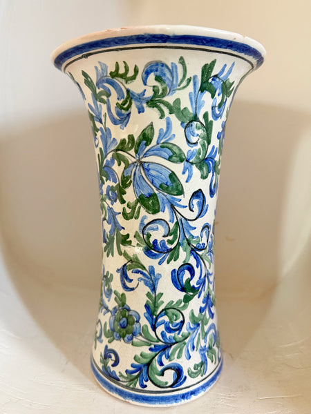 Vase ancien en faïence