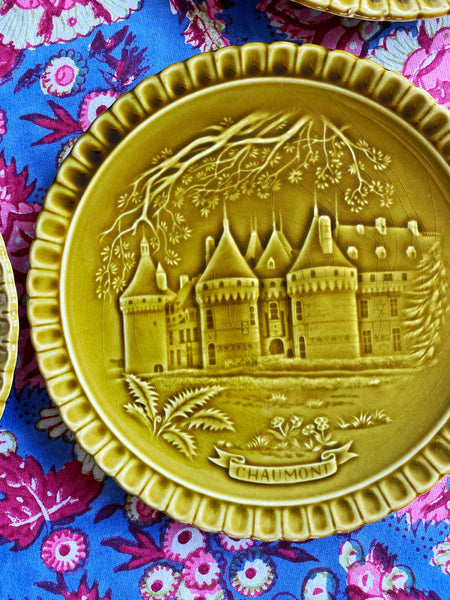 Ensemble Gien plat et 10 assiettes châteaux français