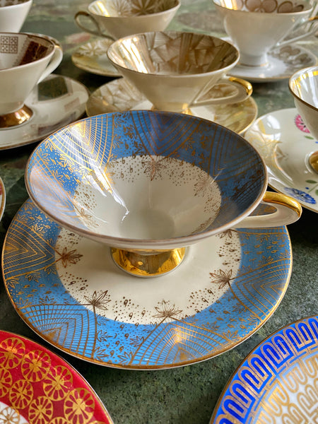 Ensemble de 10 tasses porcelaine