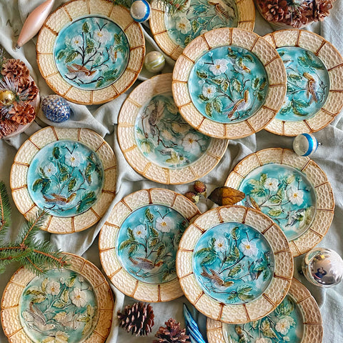 11 assiettes barbotine