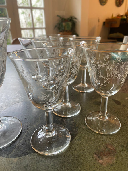 8 verres vintage décorés