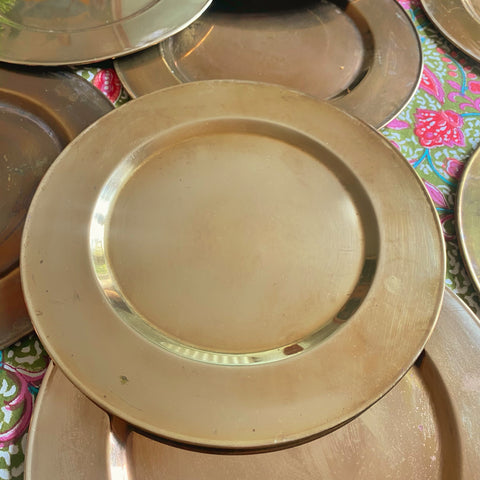 12 assiettes de présentation laiton