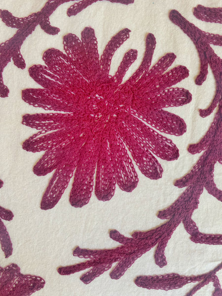 Nappe brodée bordeaux