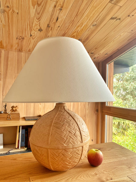 Lampe XXL en céramique façon rotin