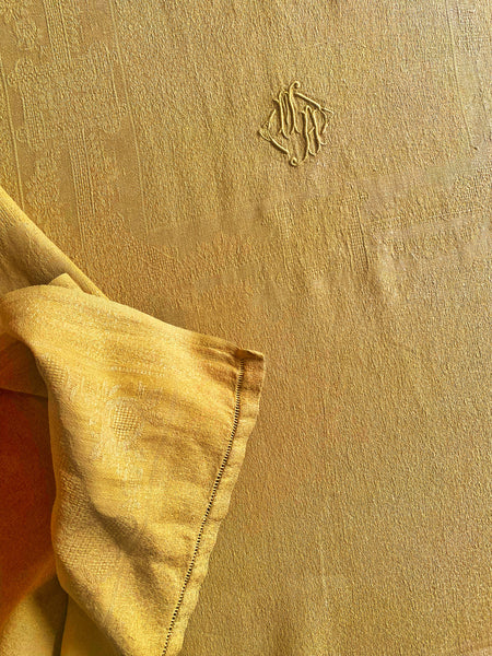 Nappe ancienne brodée