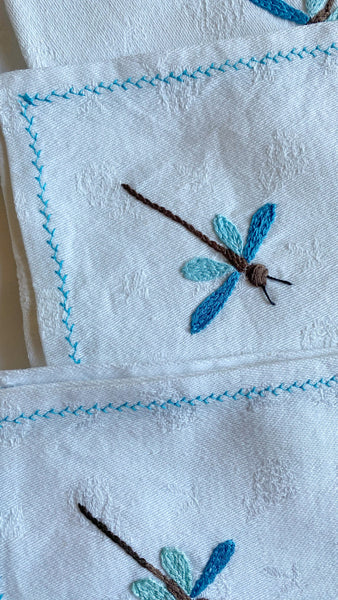 12 Serviettes brodées libellule
