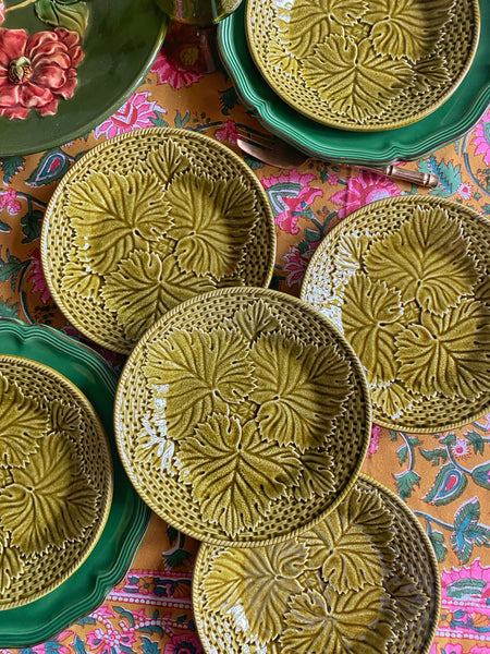 6 assiettes barbotine feuilles
