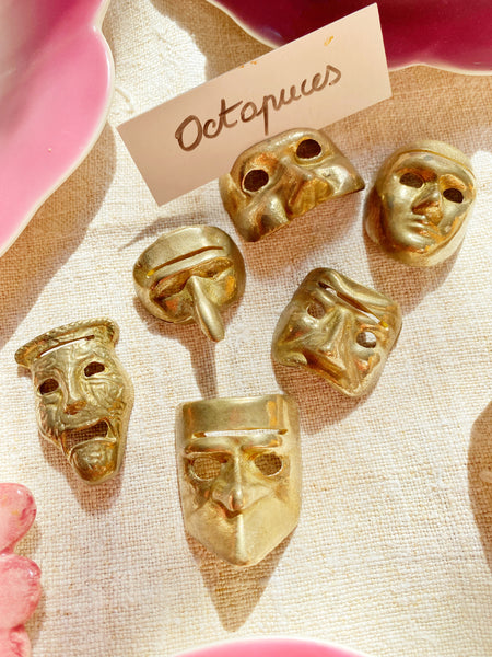 6 porte noms laiton masques