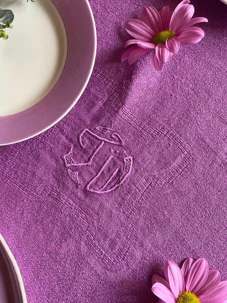 Nappe ancienne brodée