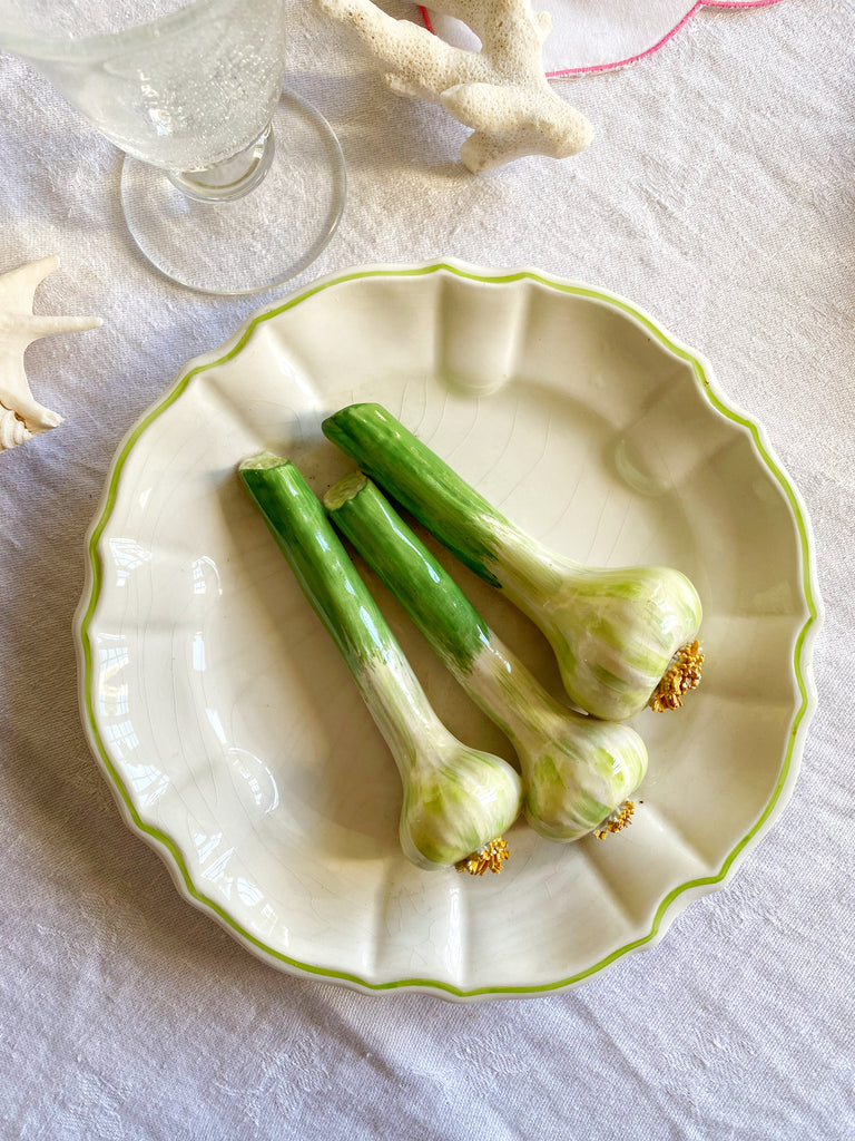Assiette sculpture oignons nouveaux