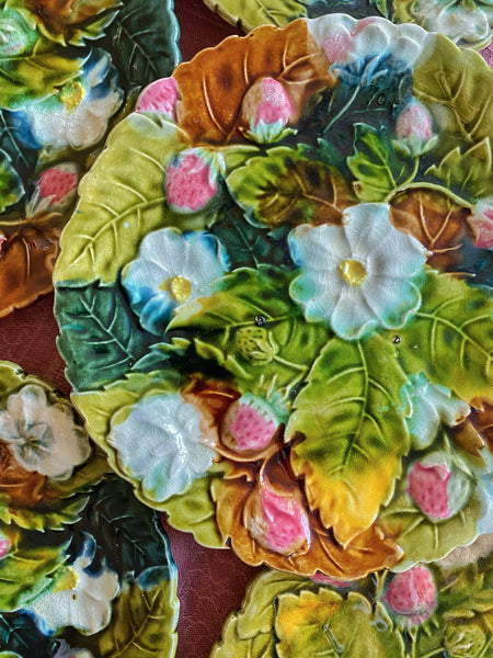 6 assiettes barbotine feuilles