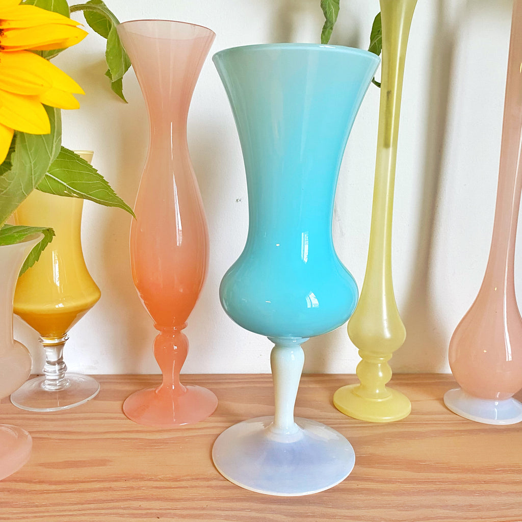 Vase opaline bleu