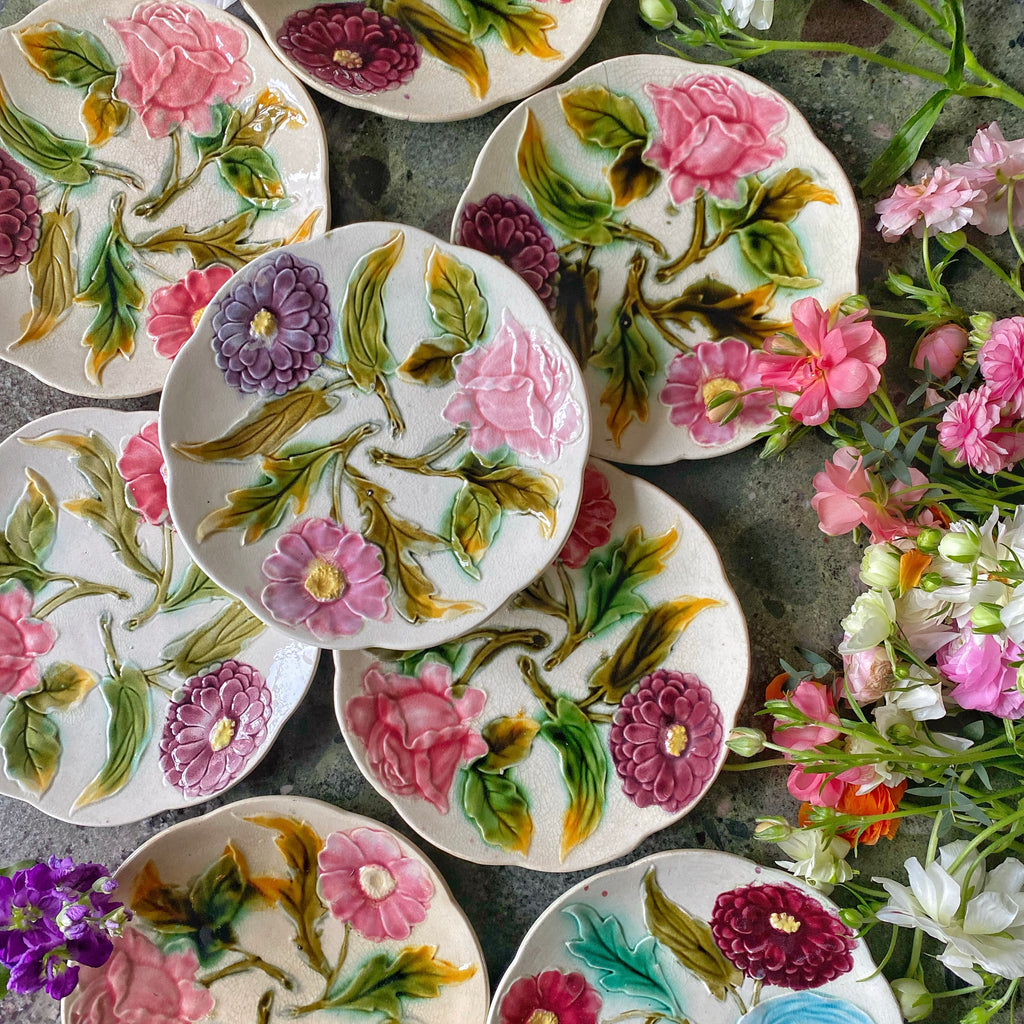 6 assiettes barbotine fleurs