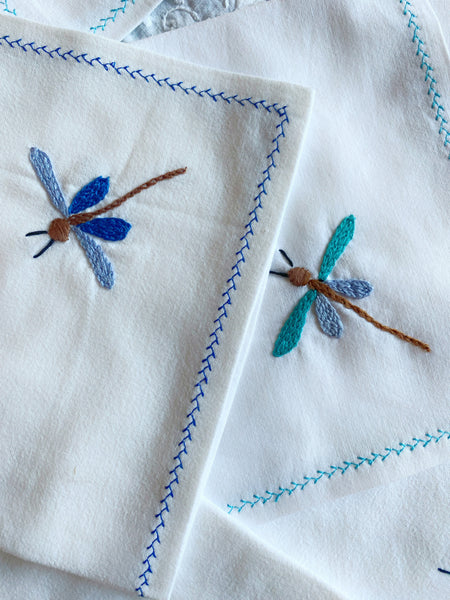 12 Serviettes brodées libellule