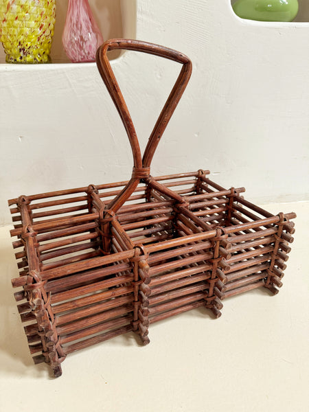 Porte bouteilles vintage en rotin