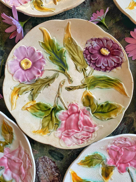 8 assiettes barbotine XIXeme
