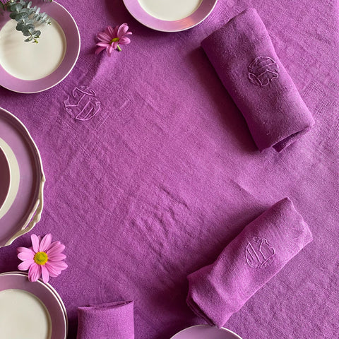 Nappe ancienne brodée