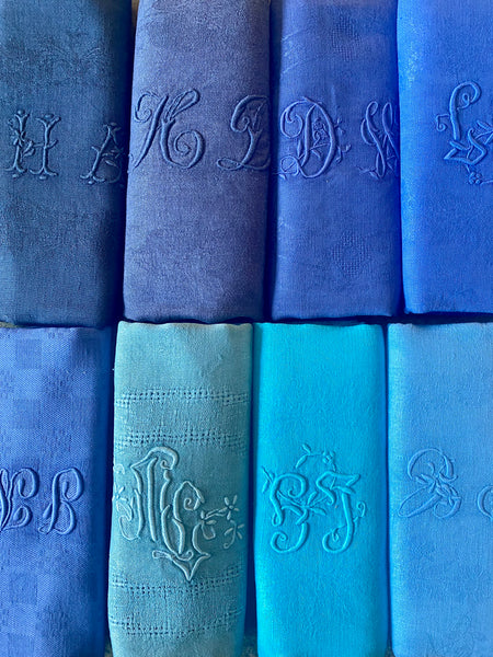 Lot 10 serviettes anciennes brodées