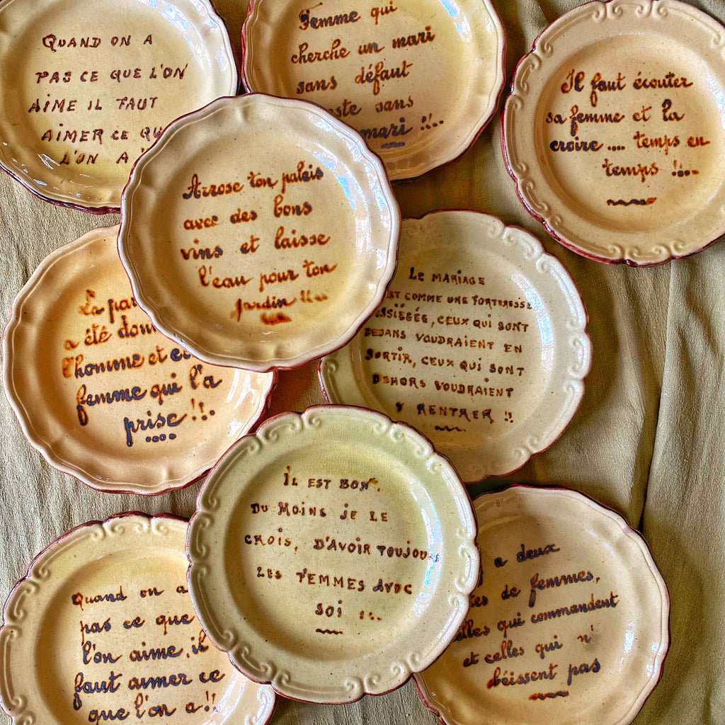 7 assiettes anciennes citations