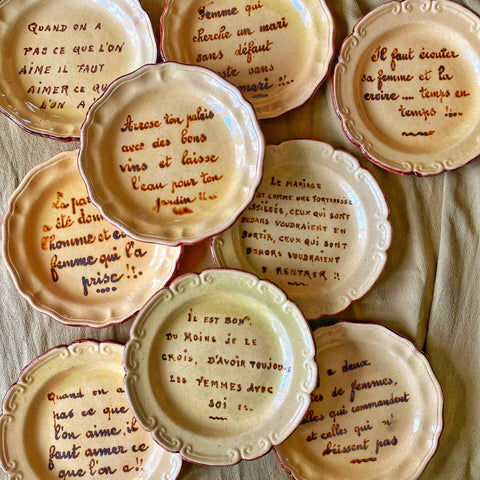 7 assiettes anciennes citations