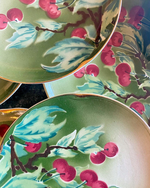Ensemble plat et 12 assiettes Luneville modèle cerises