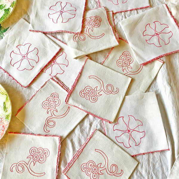 12 serviettes brodées