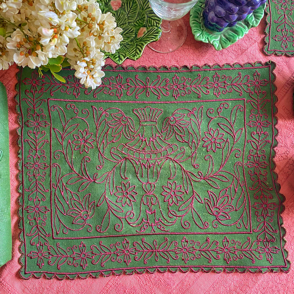 8 Sets de table brodés