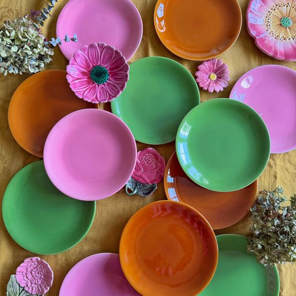 12 grandes assiettes vintage