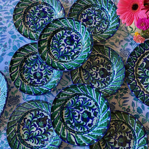 8 assiettes anciennes terre cuite vernissée