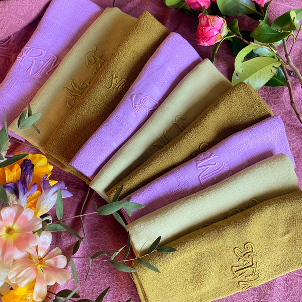 9 serviettes brodées