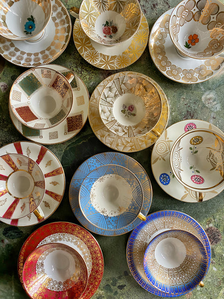 Ensemble de 10 tasses porcelaine