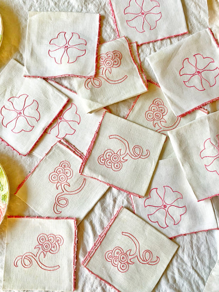 12 serviettes brodées