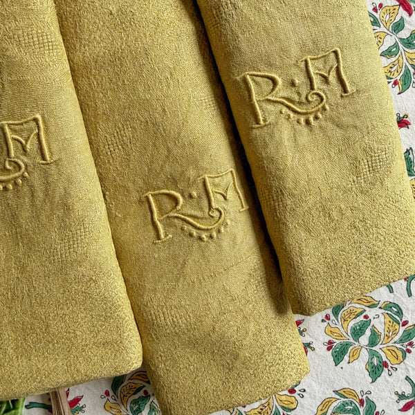 12 serviettes anciennes brodées