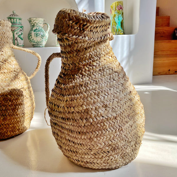 Grande Amphore en palmier tressée