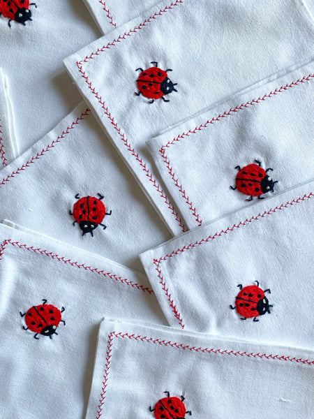 6 serviettes brodées coccinelles