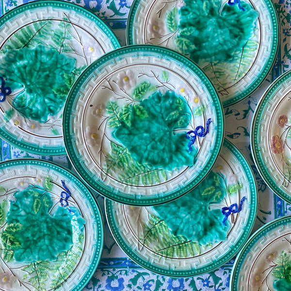 12 assiettes barbotine