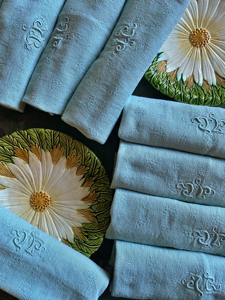12 serviettes brodées