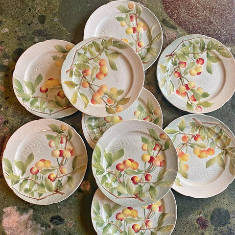 9 assiettes 1920 cerises