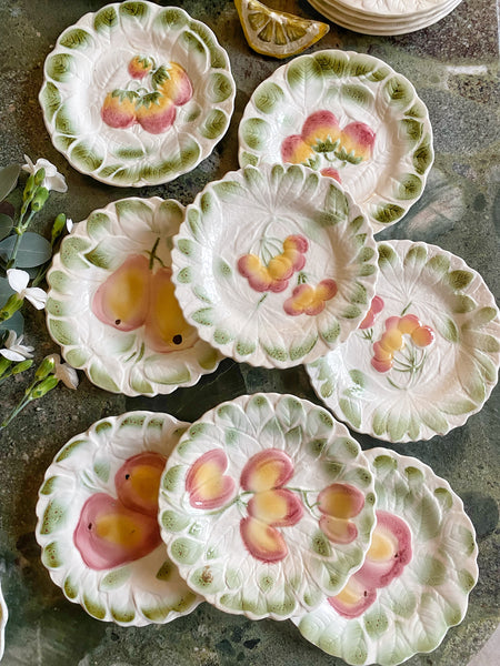 Lot de 8 assiettes barbotine