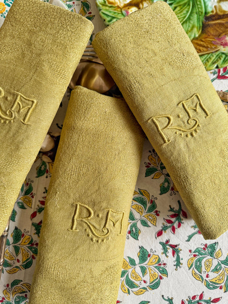 12 serviettes anciennes brodées