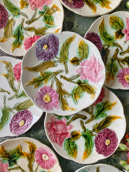 6 assiettes barbotine fleurs