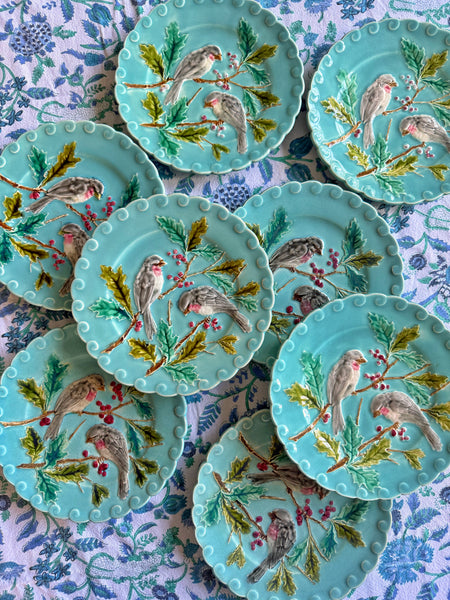 Ensemble de 8 assiettes barbotine XIXEME