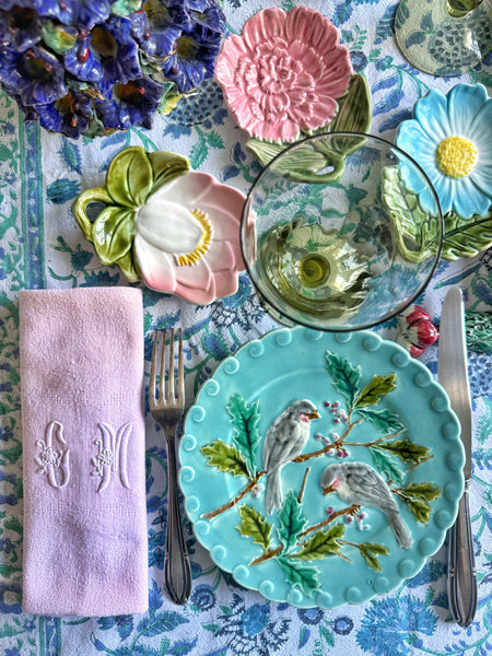 Ensemble de 8 assiettes barbotine XIXEME