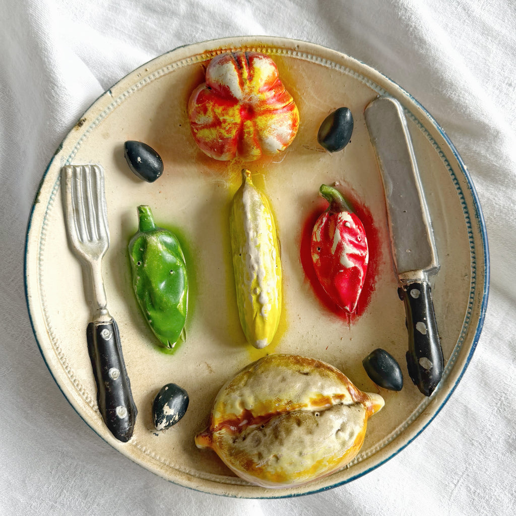 Assiette sculpture relief