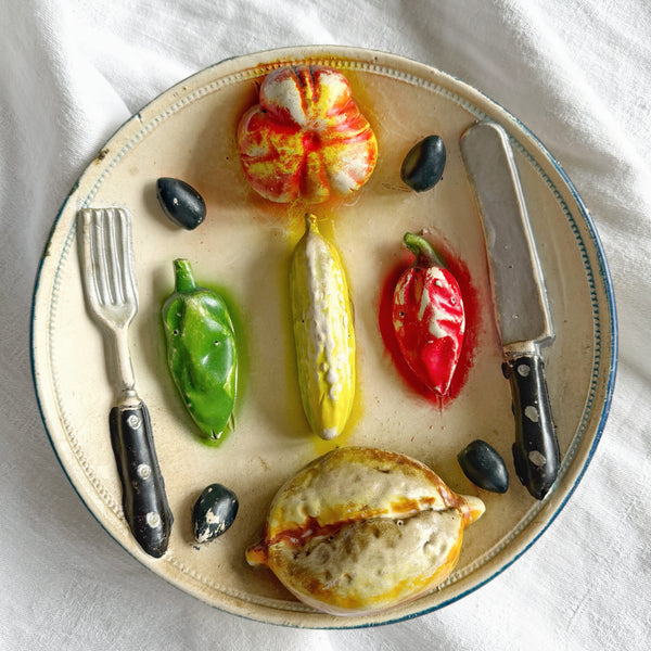 Assiette sculpture relief