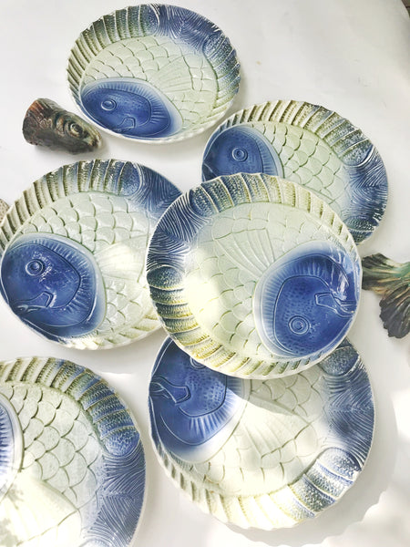 11 assiettes barbotine poisson