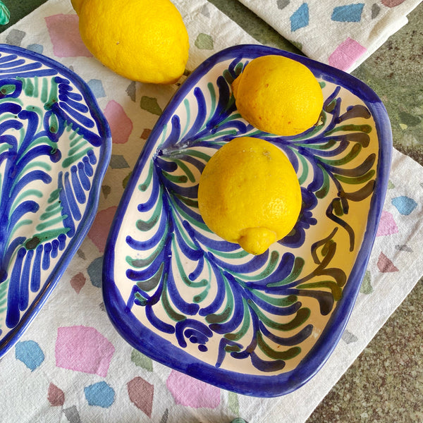 Plat ancien artisanal